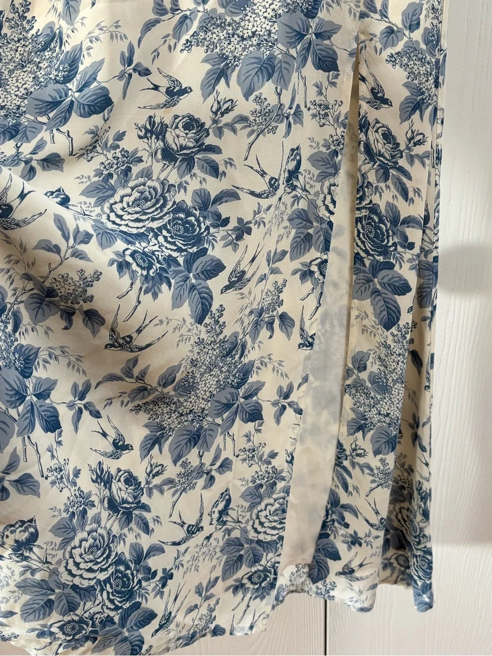 Reformation Carolena Midi Dress in blue floral print - Picture 11 of 13